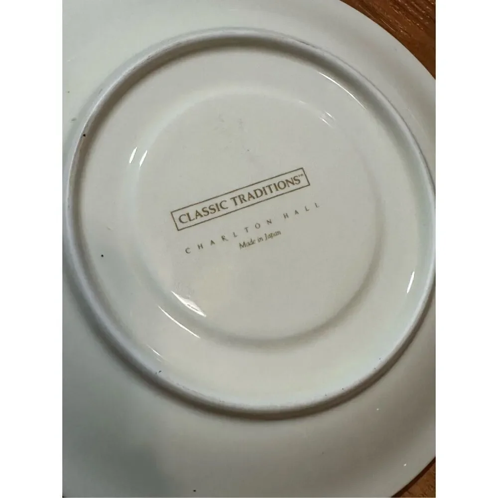 Charlton Hall Classic Traditions Christmas - Set of 4 Saucers‎ Vintage